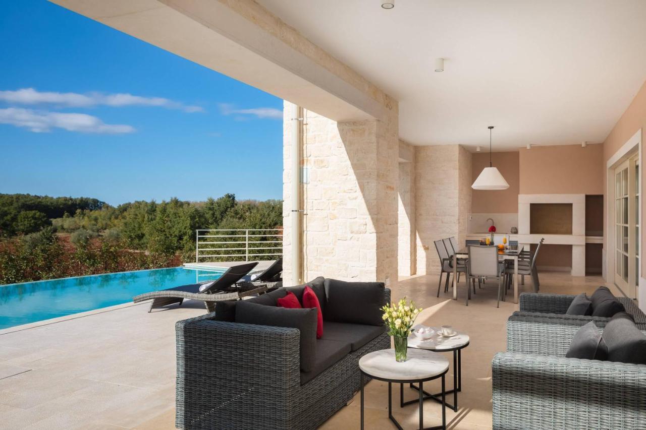 Villa Blanche By Ilc Brtonigla Extérieur photo